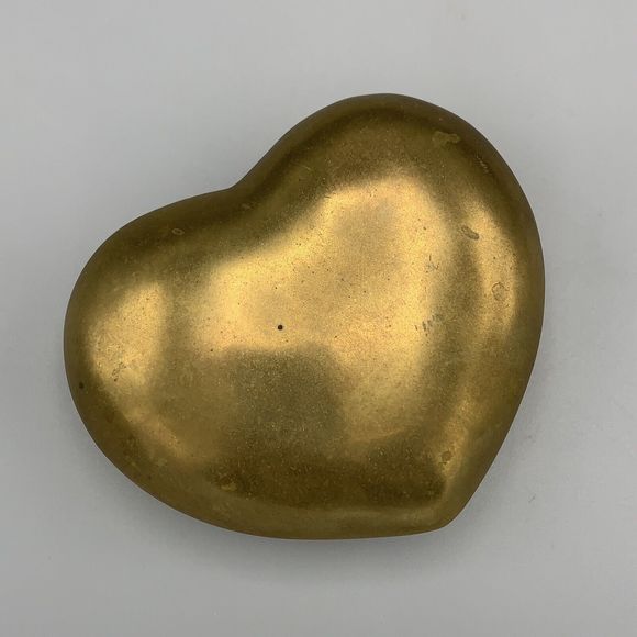 Vintage Mid Century Brass Heart Shaped Lidded Trinket Box Aged Patina Keepsake - Picture 3 of 16